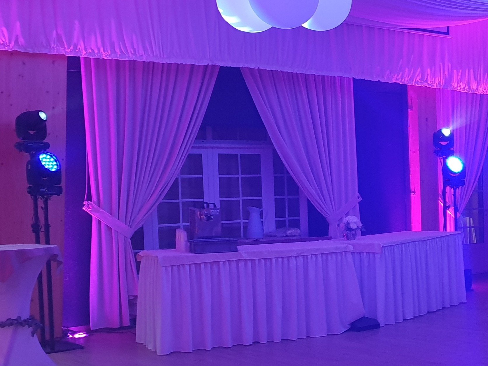 2 totems complémentaires - option mariage Nord Pas-de-Calais