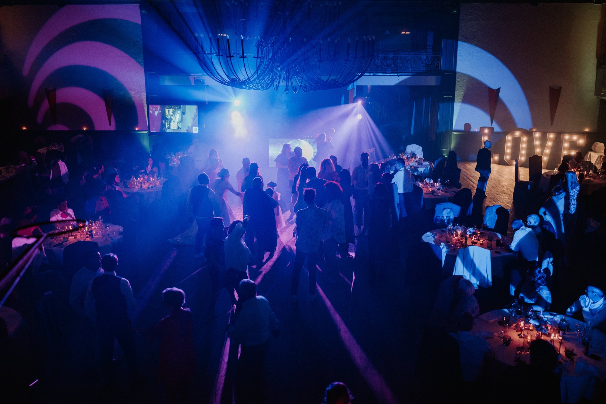 Ambiance de piste de danse lors d'un mariage dans le Nord